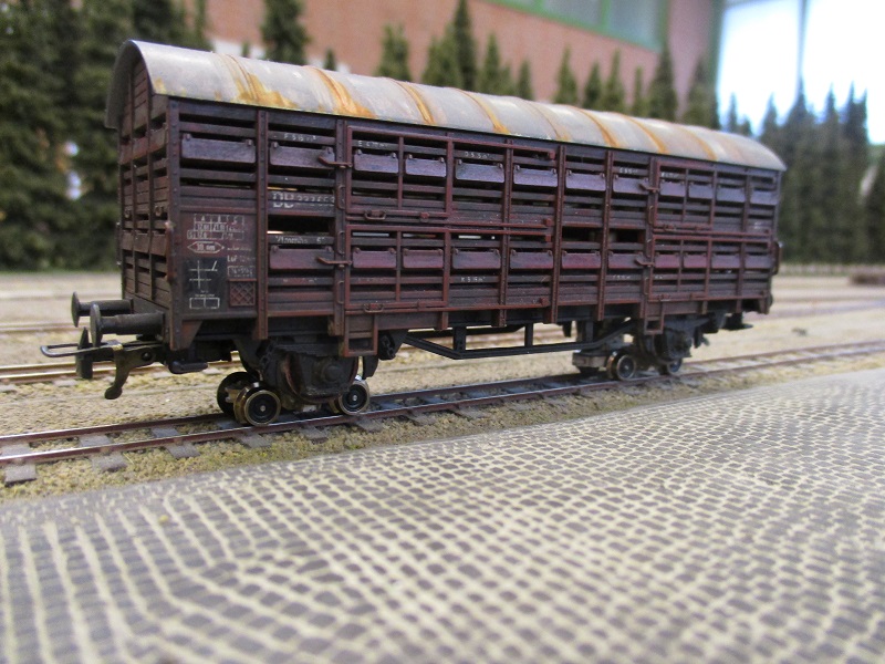 Regelspurwagen aufgebockt