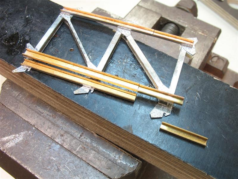 Bild 23: Aufl�ten der U-Profile (2. Seite)