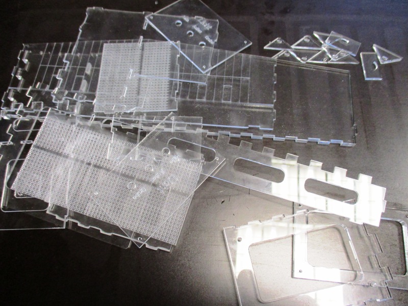 Einzelteile auf einem Haufen