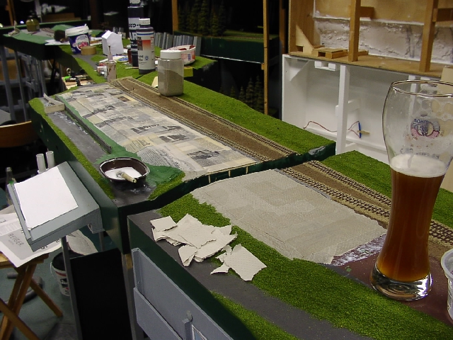 Papierhandtuch oder Zeitungspapier