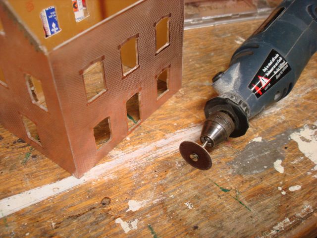 Standard-Lsung: Dremel mit Trennscheibe