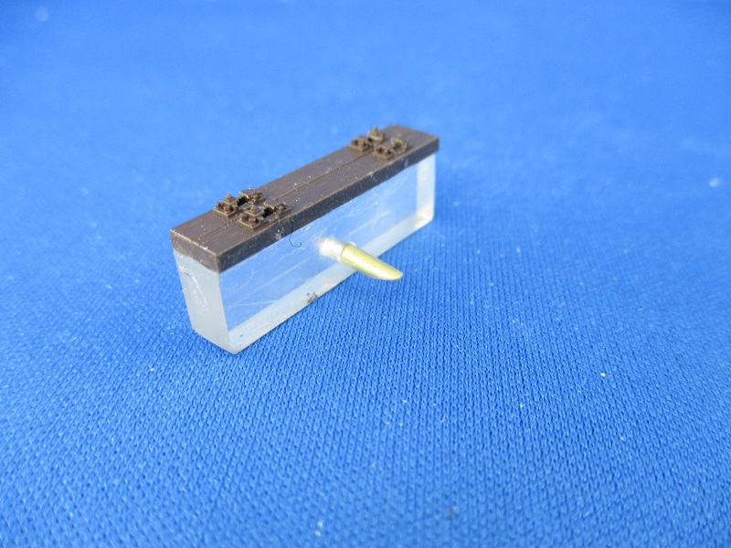 Betonblock mit Leitrohr