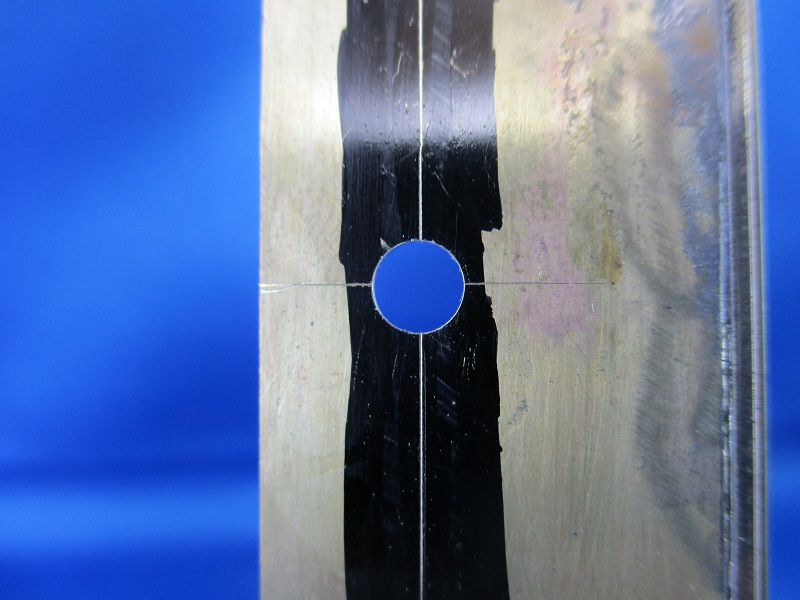 gebohrtes Loch in 0,2mm Blech