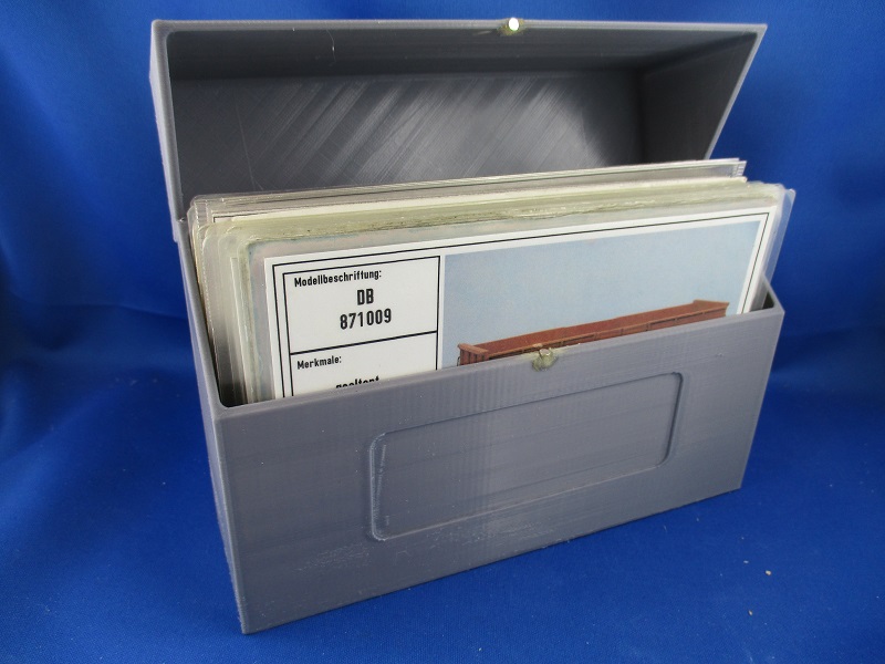 Box mit Wagenkarten