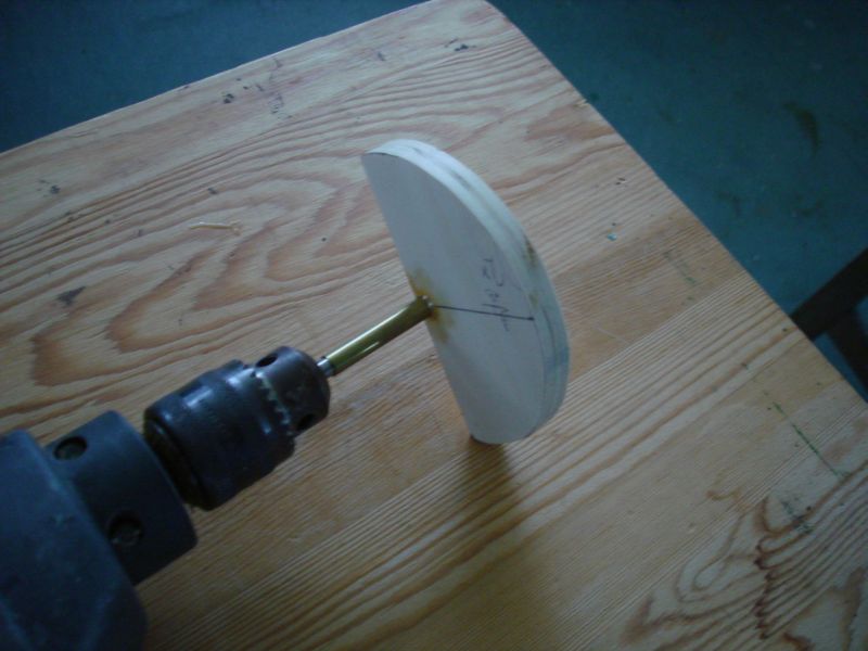 Adapter mit Bohrmaschine