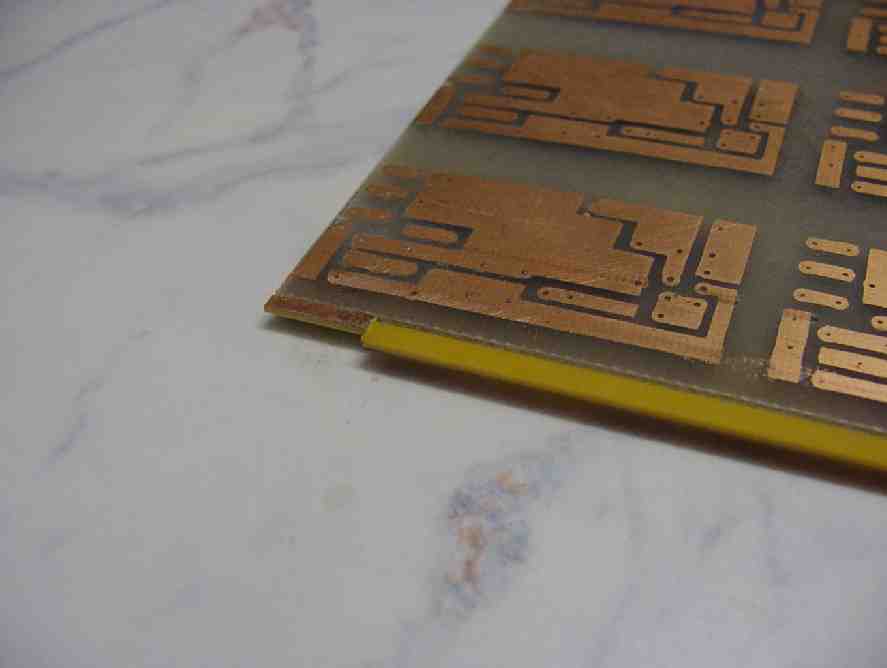 eingelegte Pertinaxschwelle