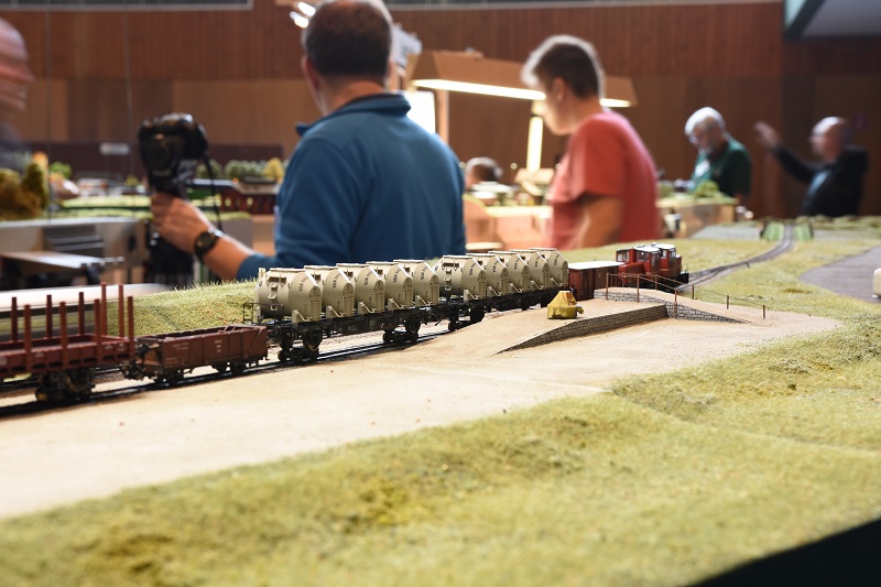 G�terzug in Olnhausen