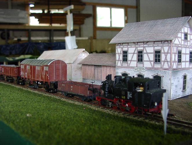 24� mit G�terzug in Widdern