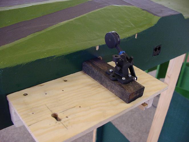 links neben dem Stellhebel das Schlo� der Weiche