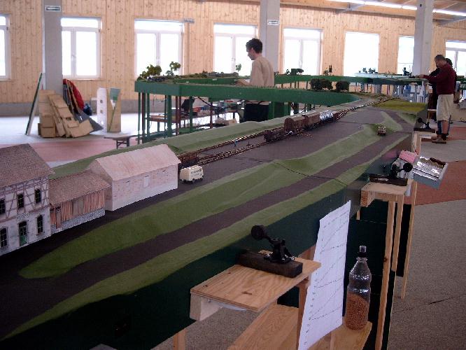 die G�terwagen bleiben in Widdern