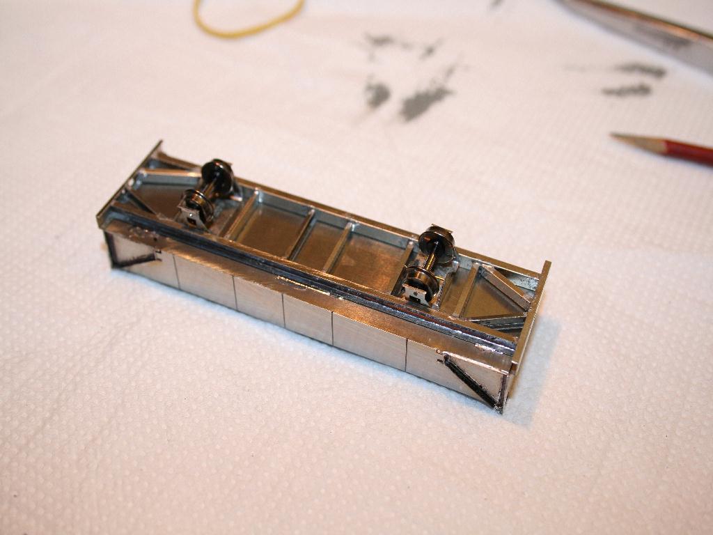 die beiden Achslager im Fahrwerk