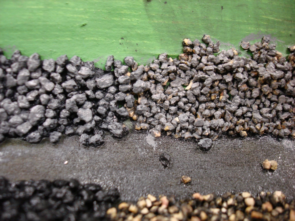 Dekosand und Walnussgranulat im Vergleich