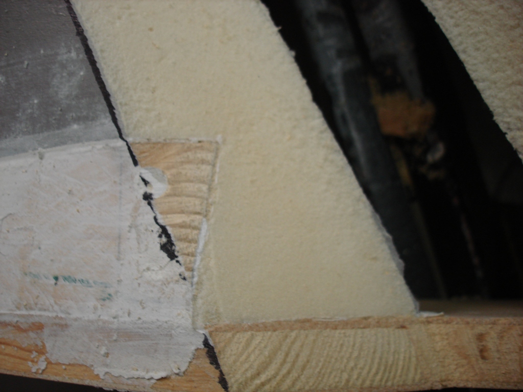 Spalte mit Klebstoff gef�llt