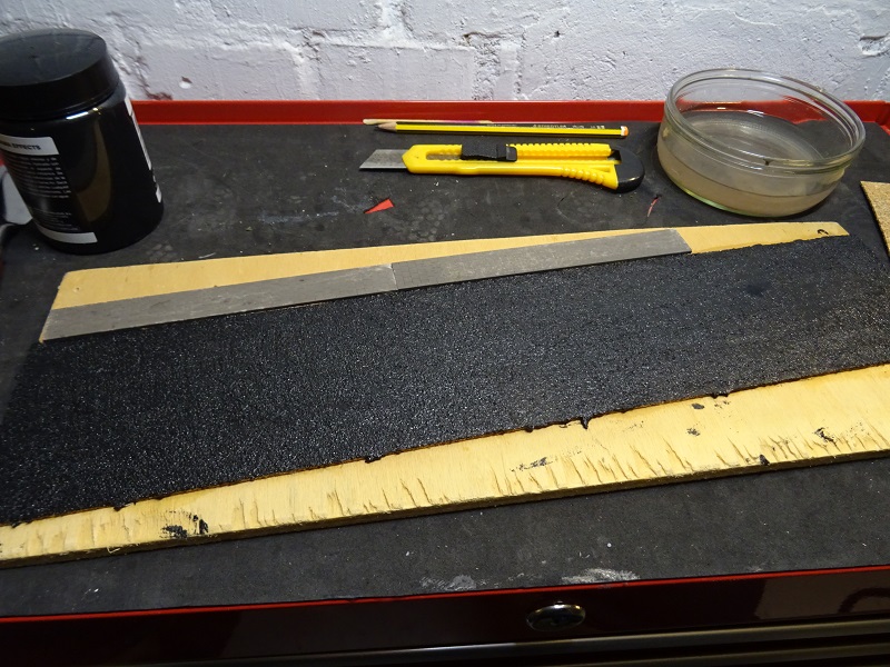 Vallejo Earth Texture Lava Negra-Asfalto Test